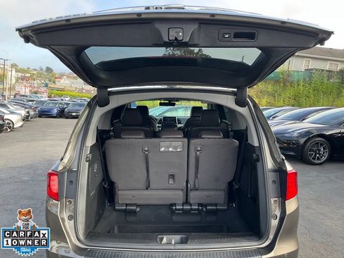 Used 2018 Honda Odyssey Touring image 12