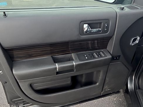 Used 2016 Ford Flex SEL w/ Equipment Group 202A FWD image 11