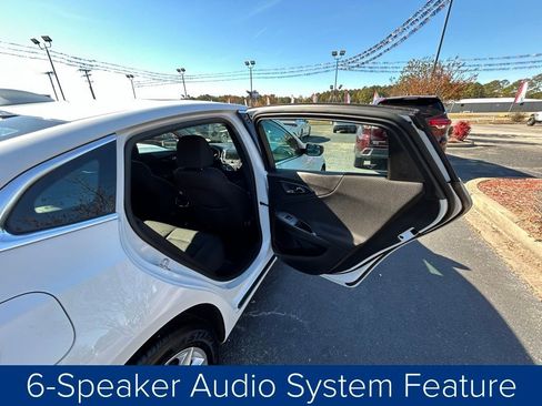 Used 2024 Chevrolet Malibu LT image 17