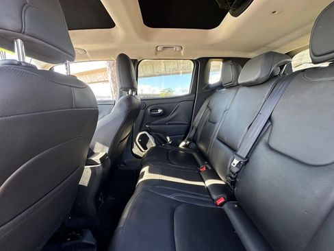 Used 2017 Jeep Renegade Limited FWD image 15