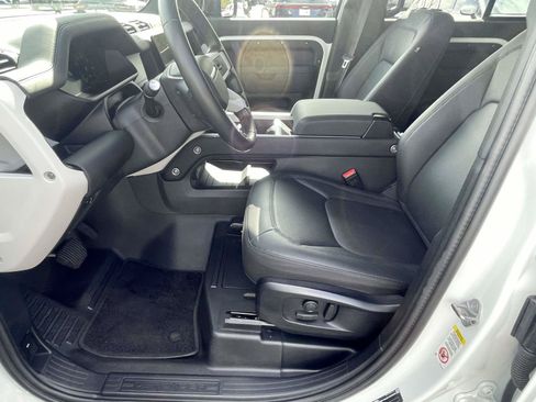 Used 2025 Land Rover Defender 110 S AWD/4WD image 13