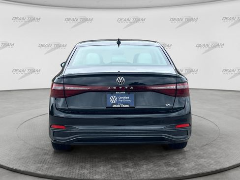 Used 2026 Volkswagen Jetta SE FWD image 6