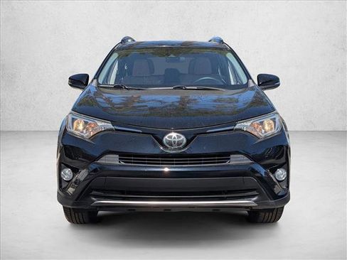 Used 2017 Toyota RAV4 XLE image 2