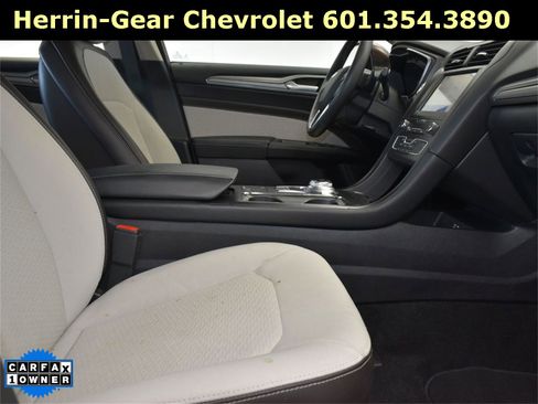 Used 2019 Ford Fusion SE w/ Equipment Group 151A image 25