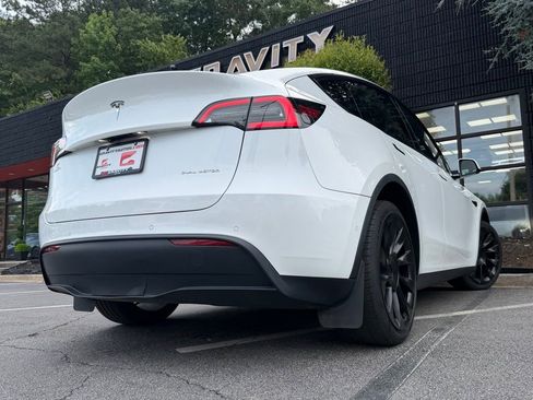 Used 2021 Tesla Model Y Long Range AWD/4WD image 12