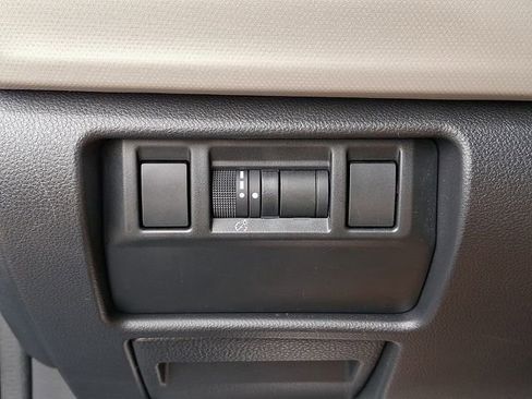 Used 2025 Subaru Forester w/ Convenience Package #1 AWD/4WD image 26