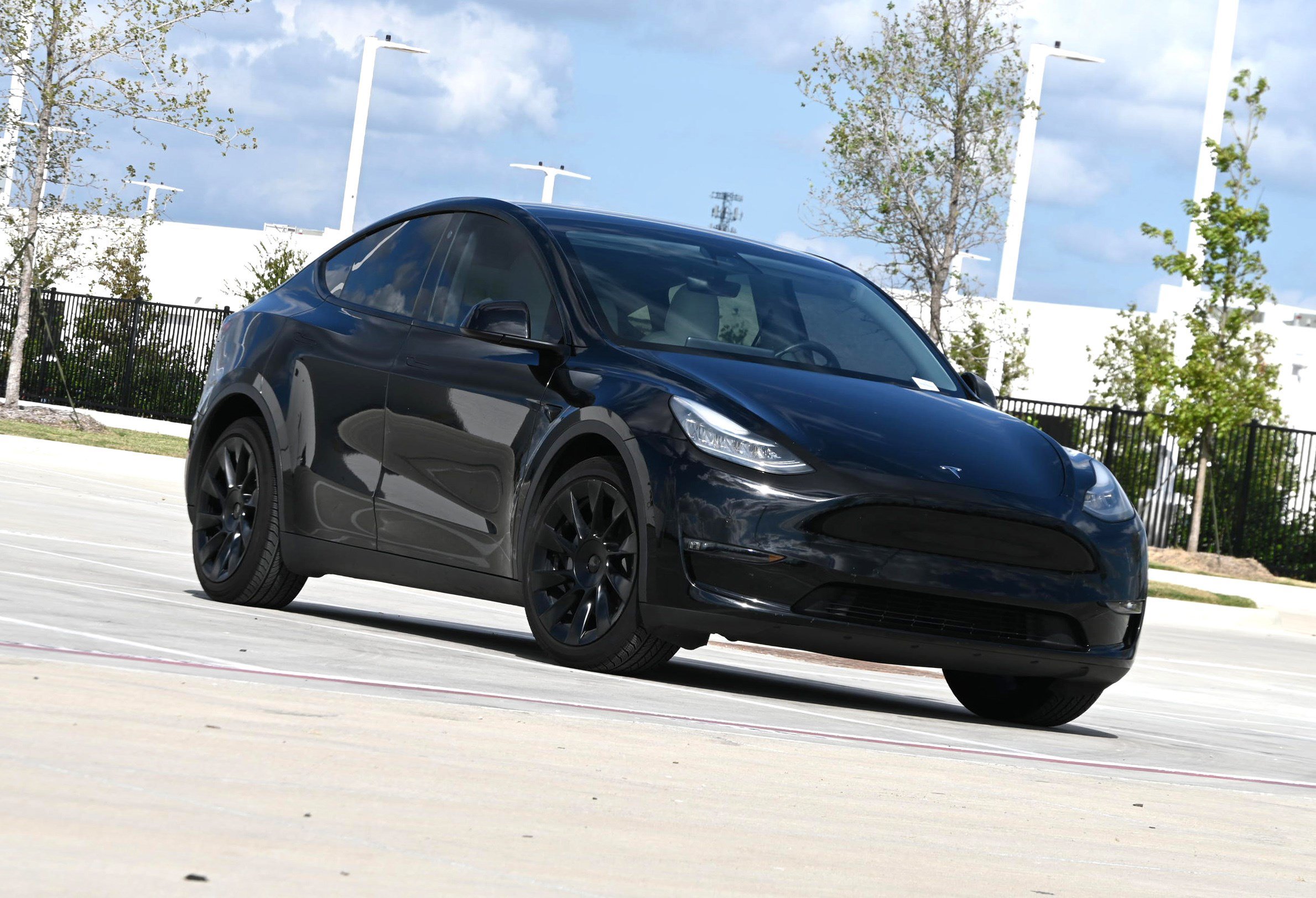 Used 2021 Tesla Model Y Long Range AWD/4WD image 23
