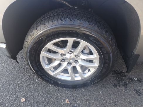 Used 2021 Chevrolet Silverado 1500 LT image 20