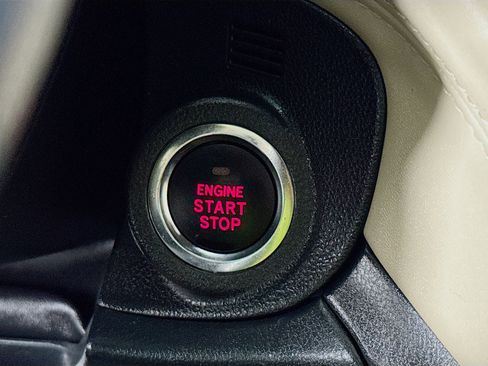 Used 2023 Subaru Outback Limited image 32