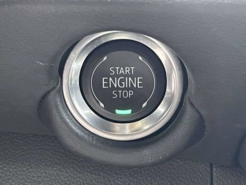 Used 2025 Chevrolet Tahoe Z71 AWD/4WD image 36