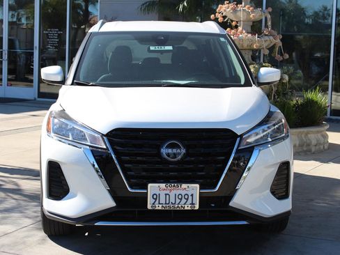 Used 2024 Nissan Kicks SV image 4