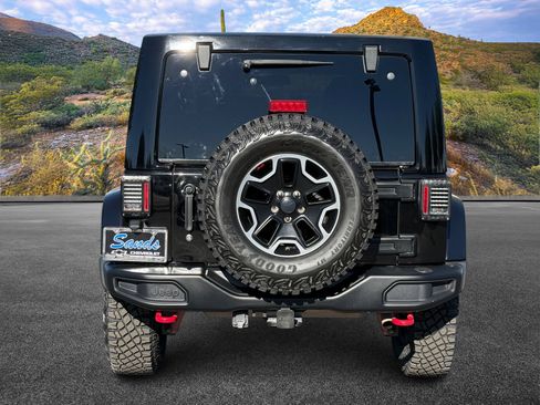 Used 2017 Jeep Wrangler Unlimited Rubicon image 6
