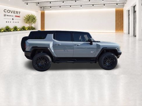 New 2026 GMC Hummer EV SUV AWD/4WD image 12