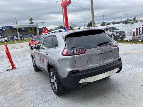 Used 2019 Jeep Cherokee Limited FWD image 25