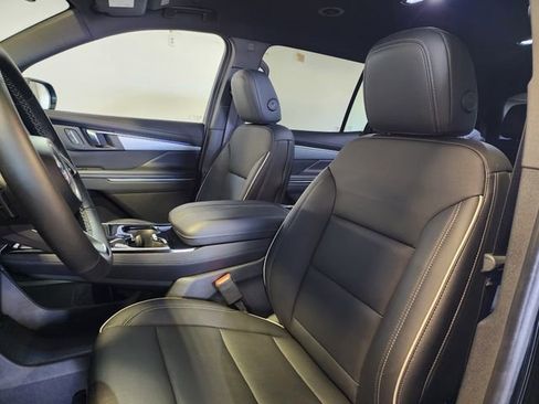 Used 2025 Buick Enclave Preferred image 13