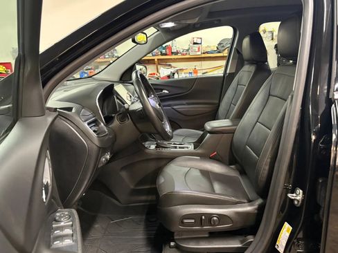 Used 2018 Chevrolet Equinox Premier AWD/4WD image 17