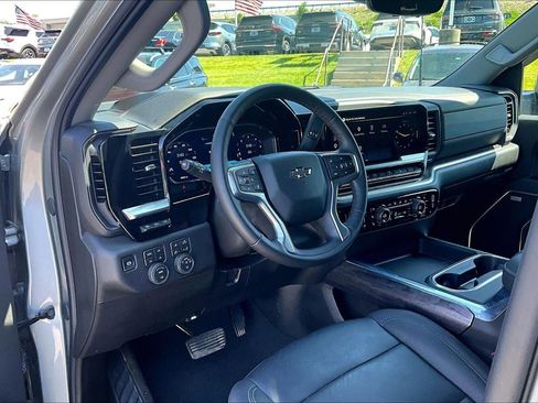Used 2026 Chevrolet Silverado 2500 LTZ w/ LTZ Plus Package AWD/4WD image 14