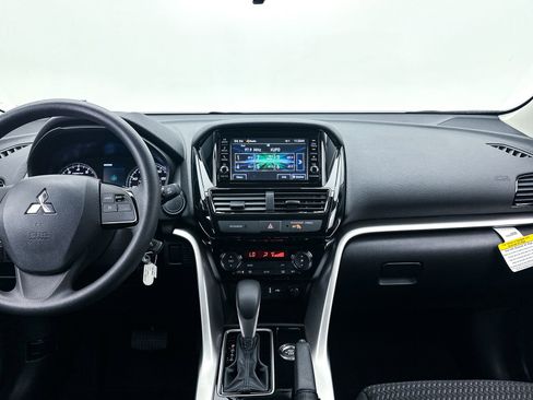 Used 2022 Ford Escape SE w/ Convenience Package FWD image 4