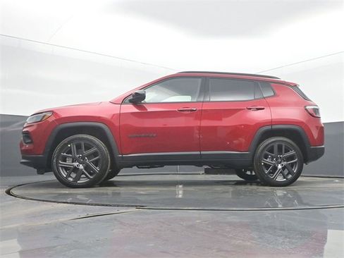 New 2026 Jeep Compass Latitude image 47