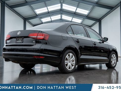 Used 2017 Volkswagen Jetta S image 30
