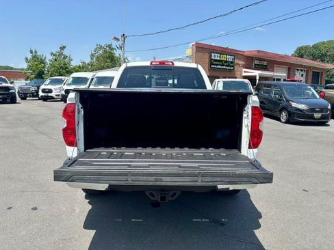 Used 2016 Toyota Tundra SR5 w/ SR5 Upgrade Package AWD/4WD image 34