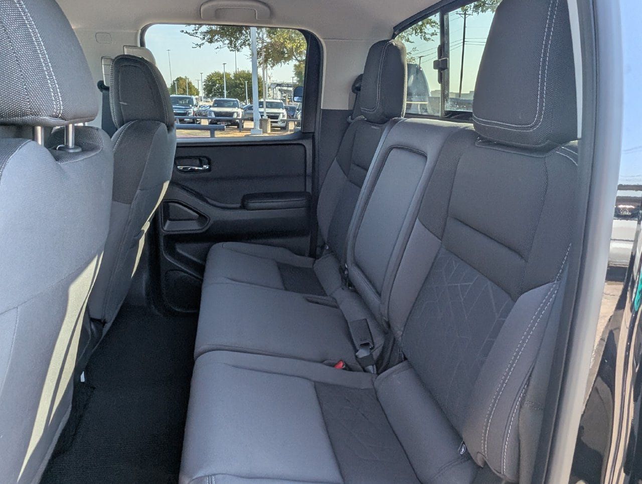 Certified 2025 Nissan Frontier SV AWD/4WD image 26