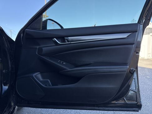 Used 2019 Honda Accord Sport image 30