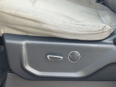 Used 2015 Ford F150 XLT w/ Equipment Group 301A Mid image 19