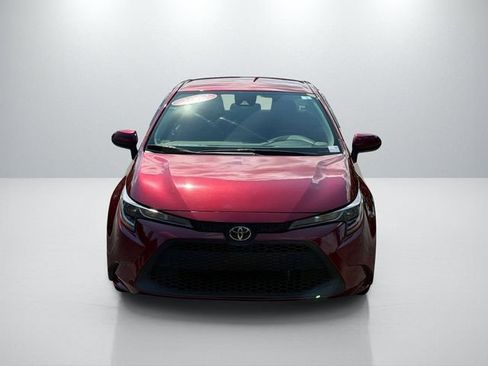 Used 2022 Toyota Corolla LE FWD image 2