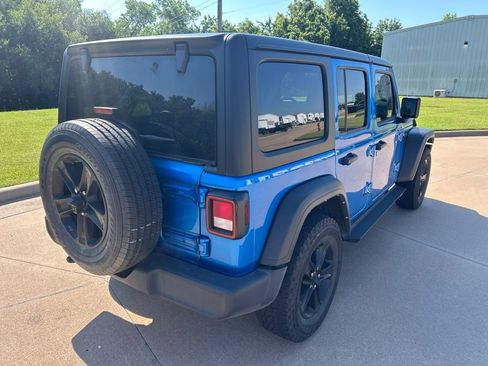 Used 2022 Jeep Wrangler Unlimited Sport AWD/4WD image 5