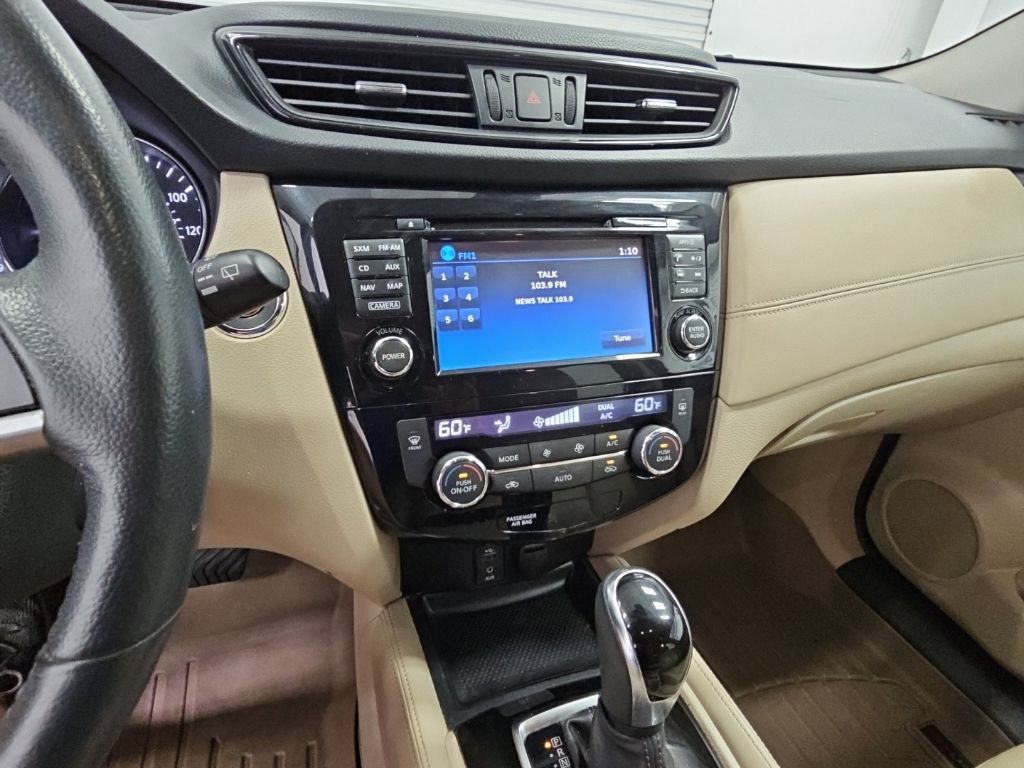 Used 2017 Nissan Rogue SL w/ SL Premium Package FWD image 14