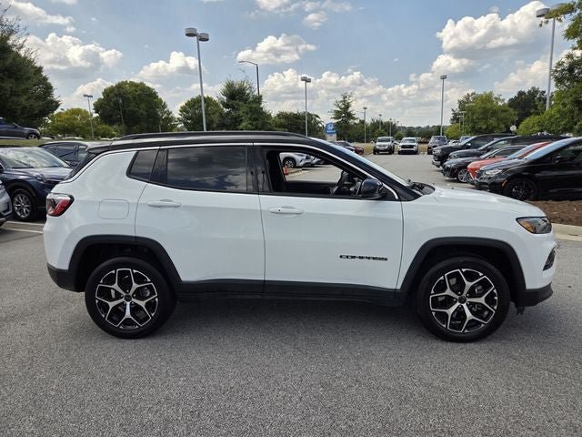 Used 2026 Jeep Compass Limited AWD/4WD image 9