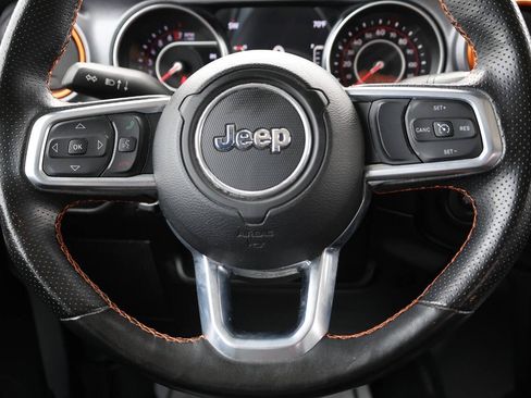 Used 2021 Jeep Gladiator Mojave AWD/4WD image 18