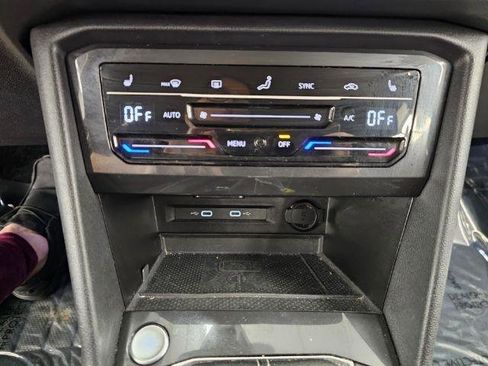 Used 2024 Volkswagen Tiguan Wolfsburg Edition image 18