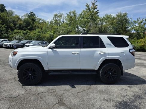 Used 2021 Toyota 4Runner TRD Off-Road Premium w/ Moonroof Package image 2