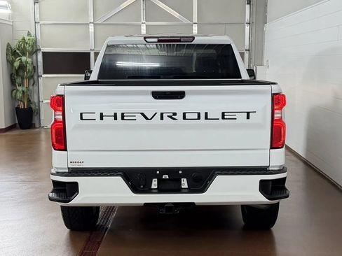 Used 2021 Chevrolet Silverado 1500 Custom w/ LPO, Dark Essentials Package AWD/4WD image 4