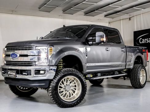 Used 2019 Ford F250 Lariat w/ Lariat Ultimate Package AWD/4WD image 4
