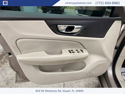 Used 2019 Volvo S60 T5 Momentum w/ Premium Package FWD image 23