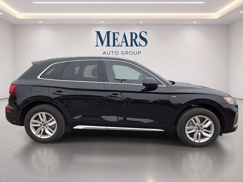 Used 2023 Audi Q5 2.0T Premium w/ Convenience Package AWD/4WD image 6