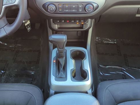 Used 2021 Chevrolet Colorado LT w/ Safety Package image 18