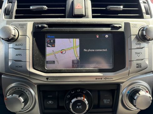 Used 2016 Toyota 4Runner SR5 image 17