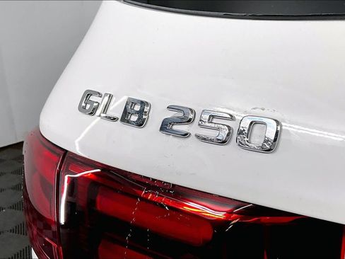 New 2026 Mercedes-Benz GLB 250 4MATIC image 7