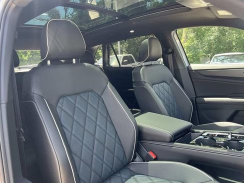 New 2026 Volkswagen Atlas Cross Sport SEL Premium R-Line AWD/4WD image 28
