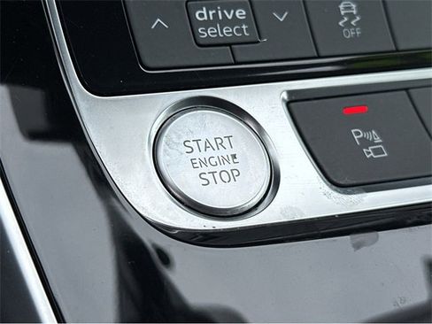 Used 2020 Audi Q8 Premium w/ Black Optic Package image 22