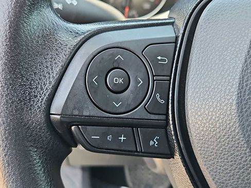 Used 2021 Toyota RAV4 LE w/ Carpet Mat Package (TMS) FWD image 23