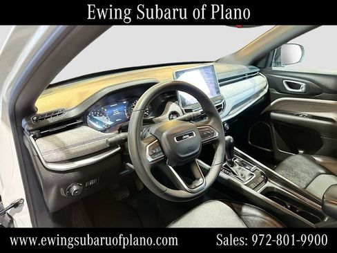 Used 2024 Jeep Compass Latitude AWD/4WD image 9