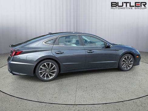 Used 2023 Hyundai Sonata Limited FWD image 7