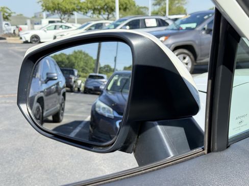 Used 2021 Toyota RAV4 Limited AWD/4WD image 23