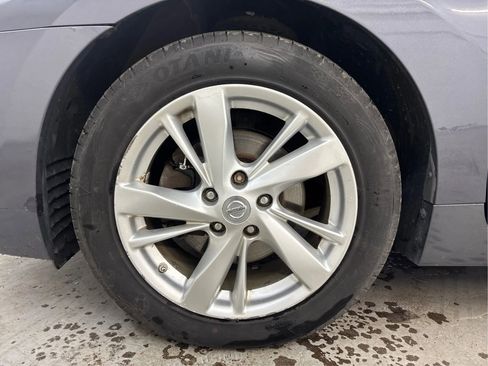Used 2013 Nissan Altima 2.5 SL w/ Technology Pkg FWD image 30