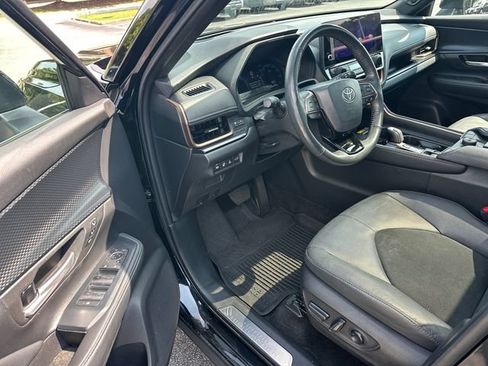 Used 2024 Toyota Grand Highlander AWD Hybrid image 11